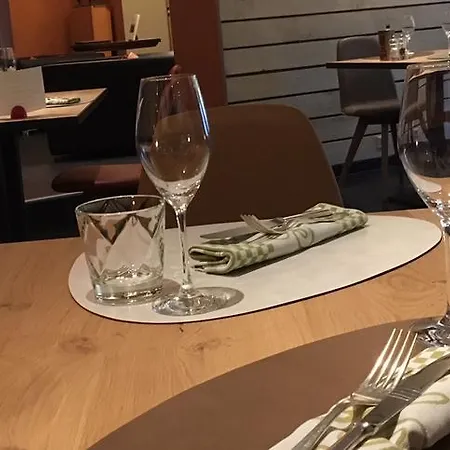 Du Peiffeschof, The Originals Relais 3*